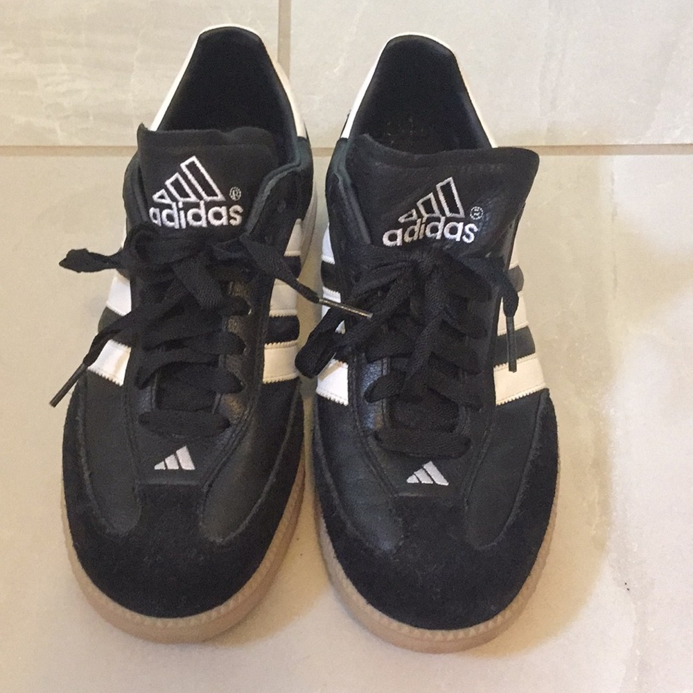 Adidas | Women’s Sambas Size 7.